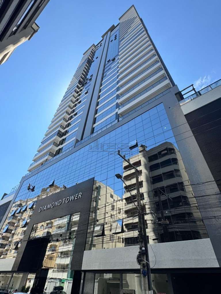 V10048 - Diamond Tower, 4 suítes, Meia Praia, Itapema